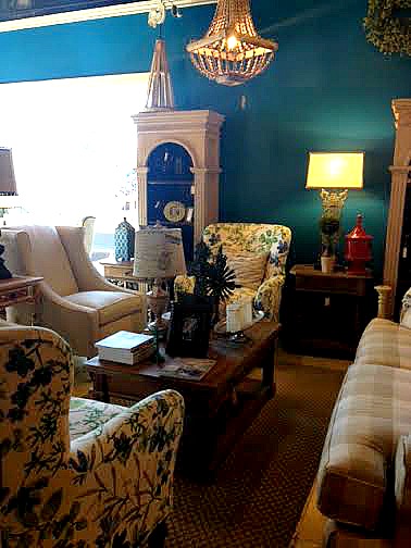 Another beautiful wall color.